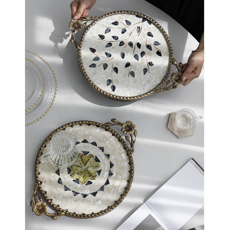 Luxury Skincare Tray - Bandeja de metal decorada com concha