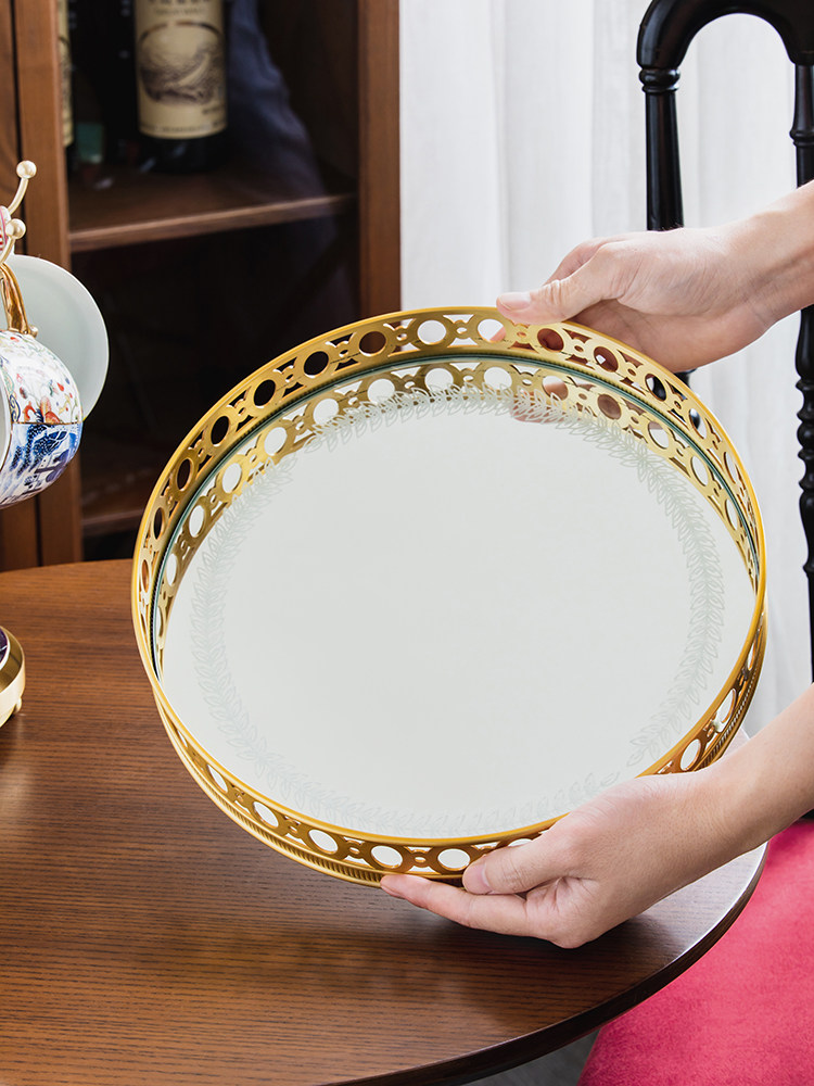 Bandeja de Luxo Leve em Latão  - Luxury Skincare Tray avaliação e preço