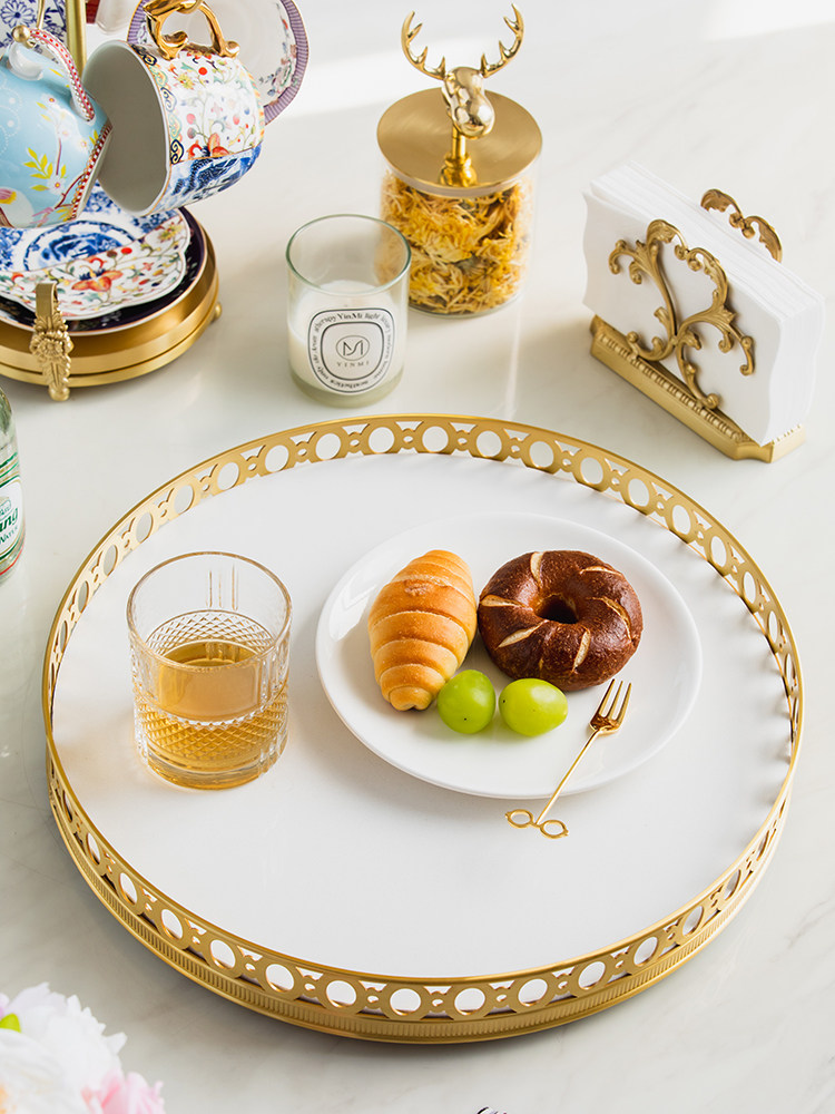 Bandeja de Luxo Leve em Latão  - Luxury Skincare Tray avaliação e preço